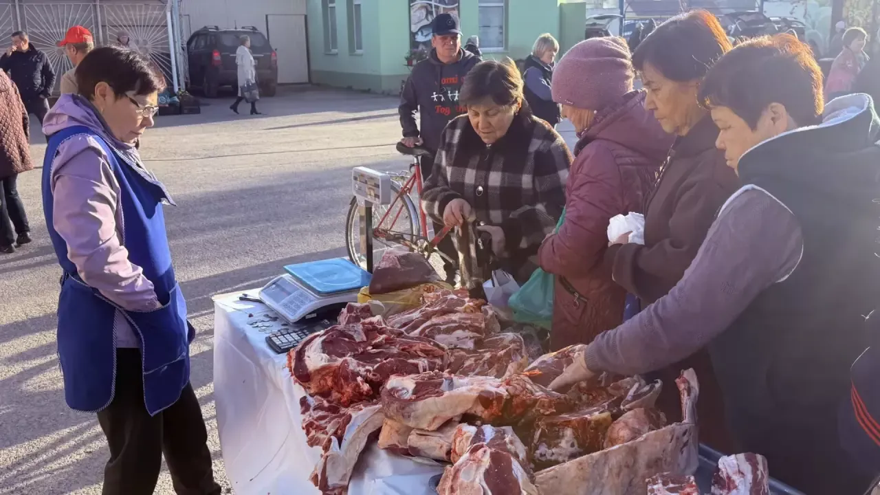В Уруссу проводили бабье лето большой ярмаркой