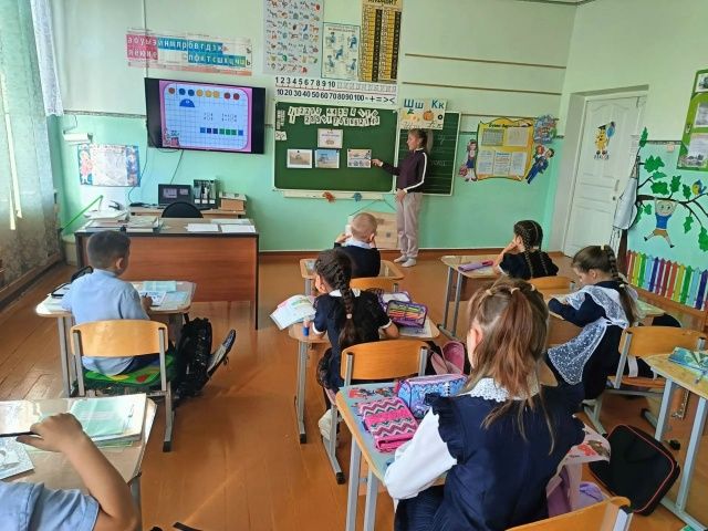 В Байрякинской школе прошёл тематический познавательный час