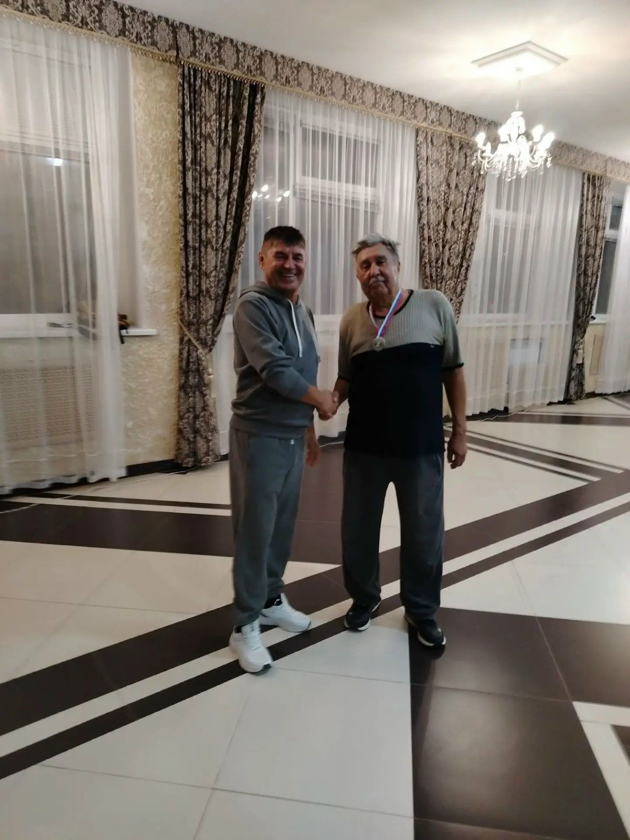 Семейная ракетка: праздник спорта и поколений