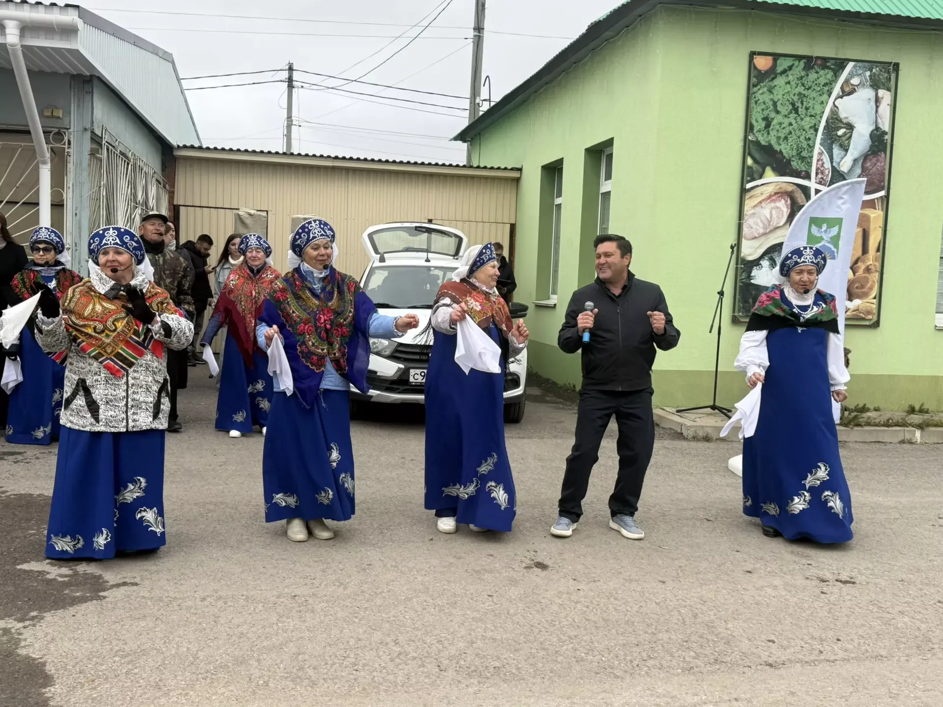 Сегодня в Ютазинском районе прошла первая осенняя ярмарка