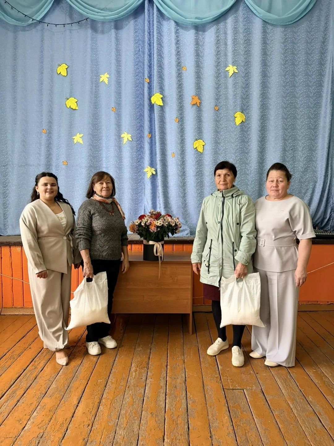 Золотая осень мудрости: в Ташкичуе поздравили старшее поколение