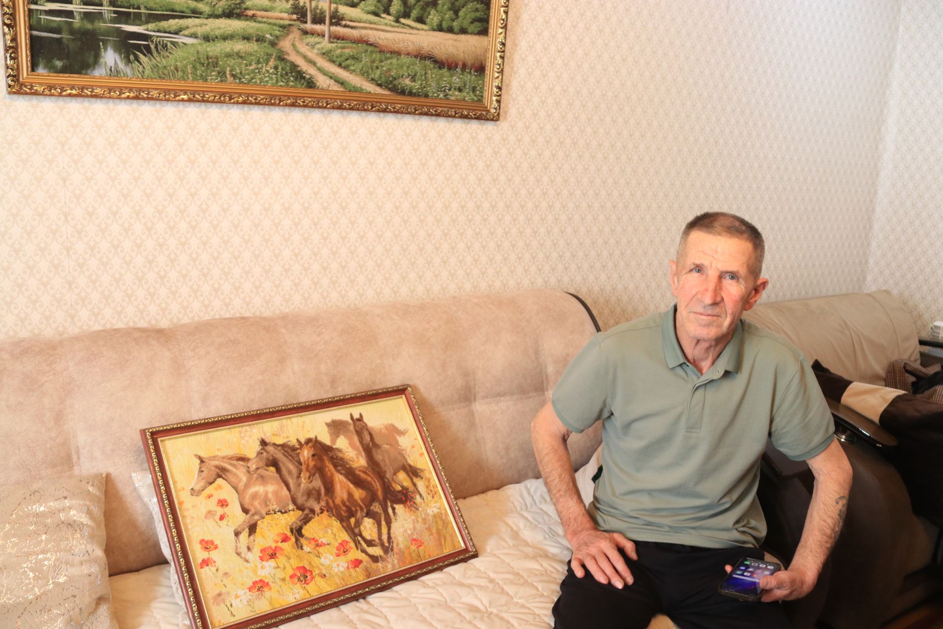 Живут, творят и побеждают