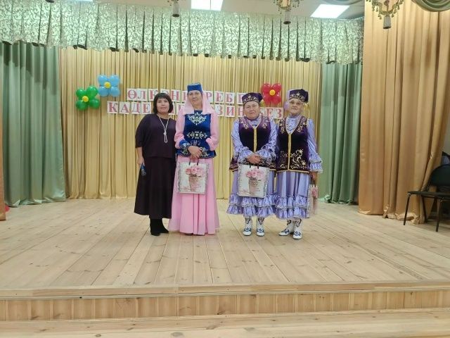 В Байрякинском Доме культуры чествовали людей золотого возраста
