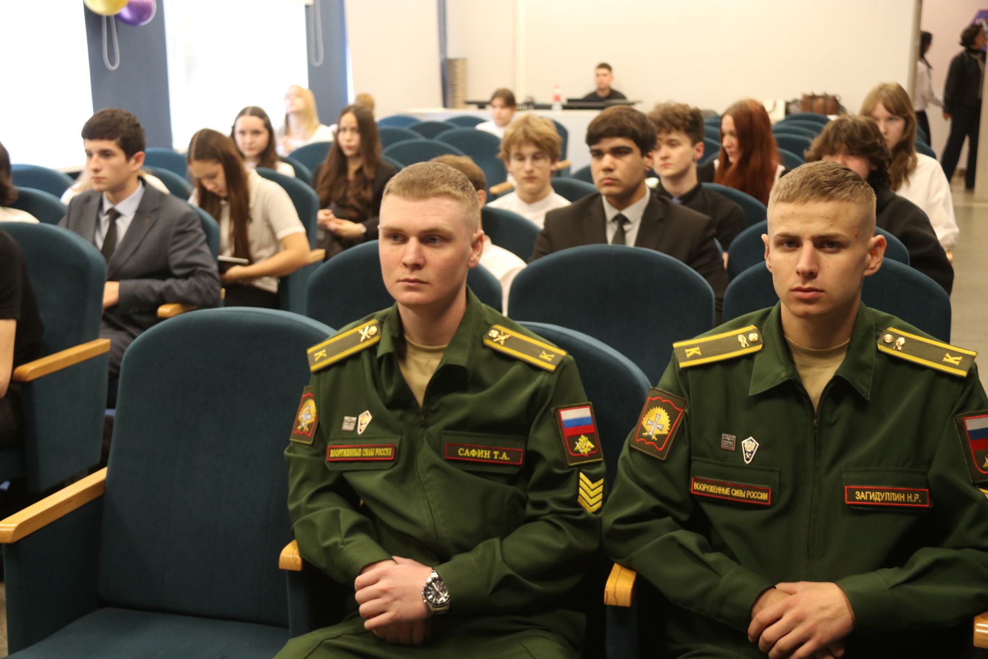 С будущими выпускниками школ – о профессиях
