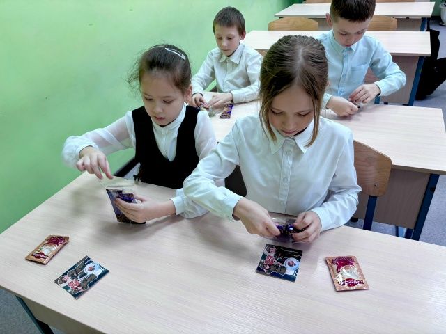 Учащиеся Уруссинской школы поддержали бойцов в госпитале Казани