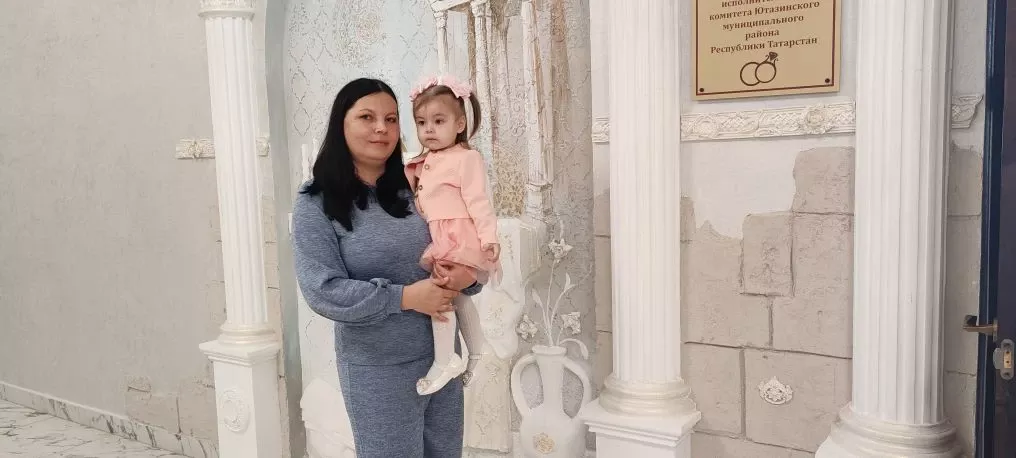 Молодое поколение ютазинцев держит равнение на крепкие семьи