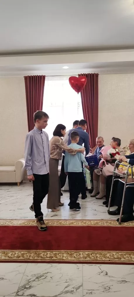 Молодое поколение ютазинцев держит равнение на крепкие семьи