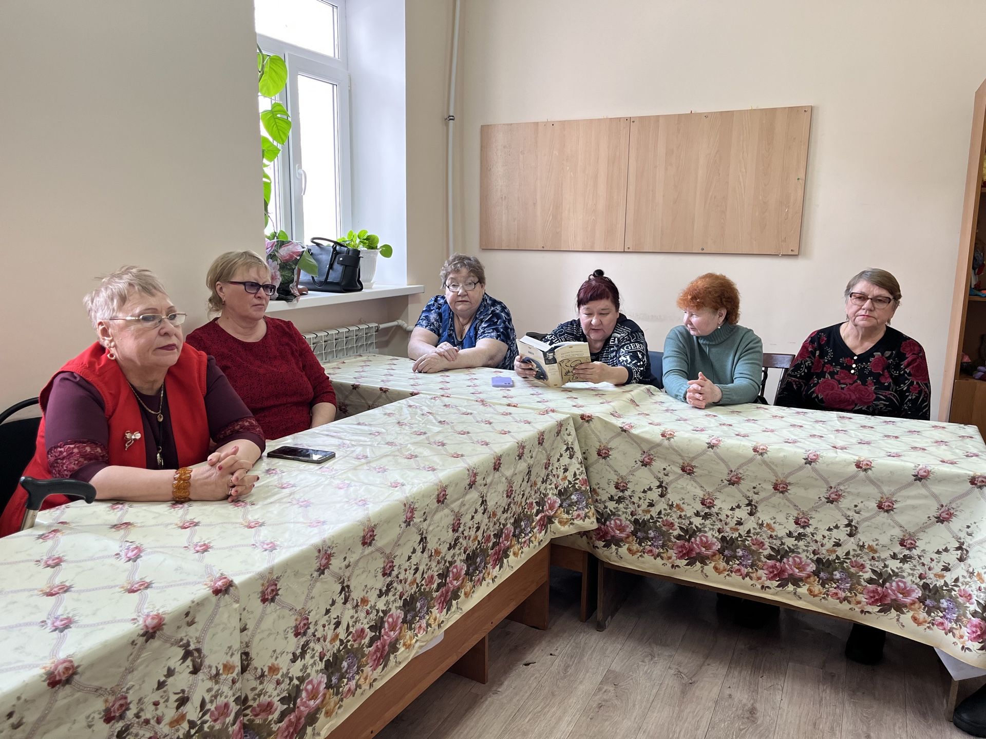 «Золотая россыпь стихов»: поэтическое ассорти в честь Всемирного дня поэзии