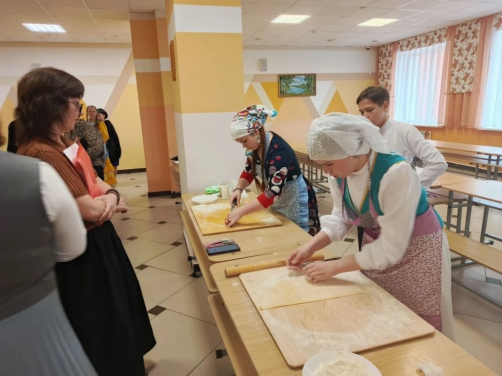 «Татар кызы. Татар егете 2026»: праздник национальной культуры в Урусинской гимназии