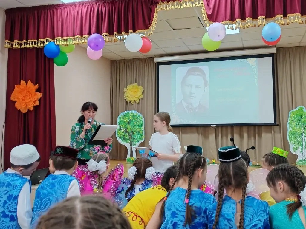 «Вечно живёт Тукай, вечно молод Тукай...»: в Уруссинской начальной школе отметили 140‑летие поэта