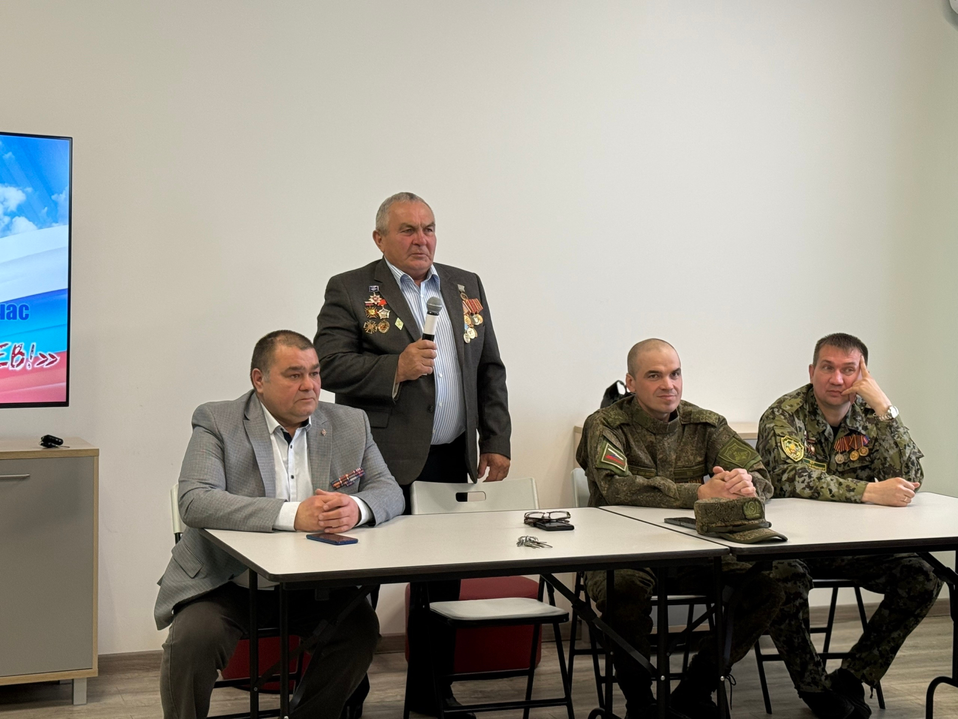 Голоса героев: встреча поколений в преддверии Дня Победы