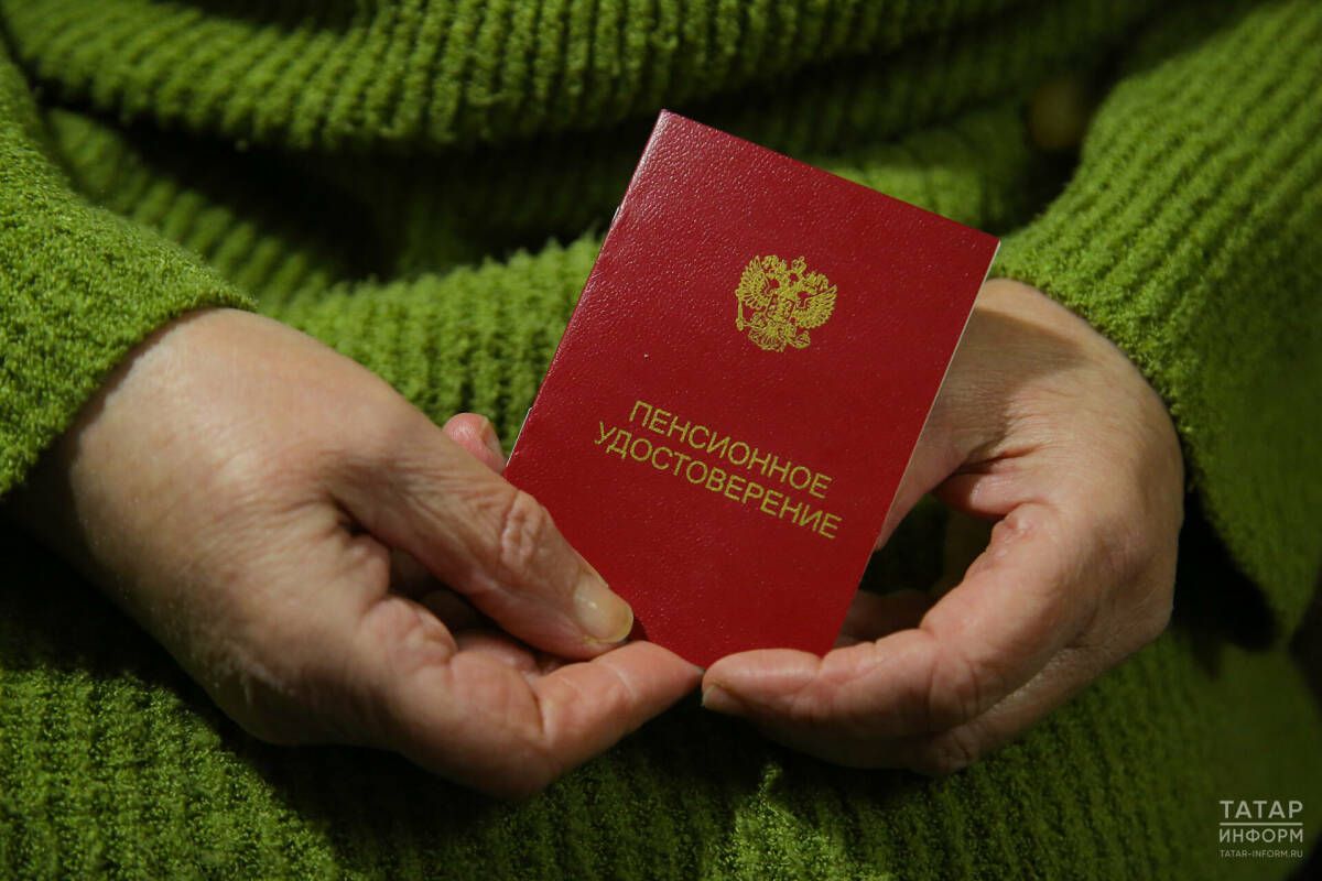 Кому повысят пенсии с июля