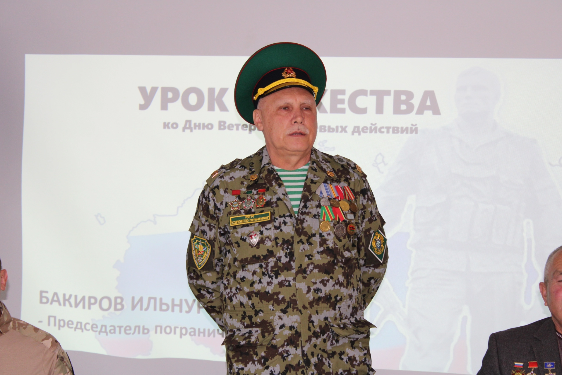 «Связь поколений»: в ПМК «Атлант» прошёл патриотический разговор с защитниками Отечества