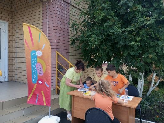 В Каклы-Кульском сельском клубе прошёл яркий конкурс рисунков «Россия — это Я!»