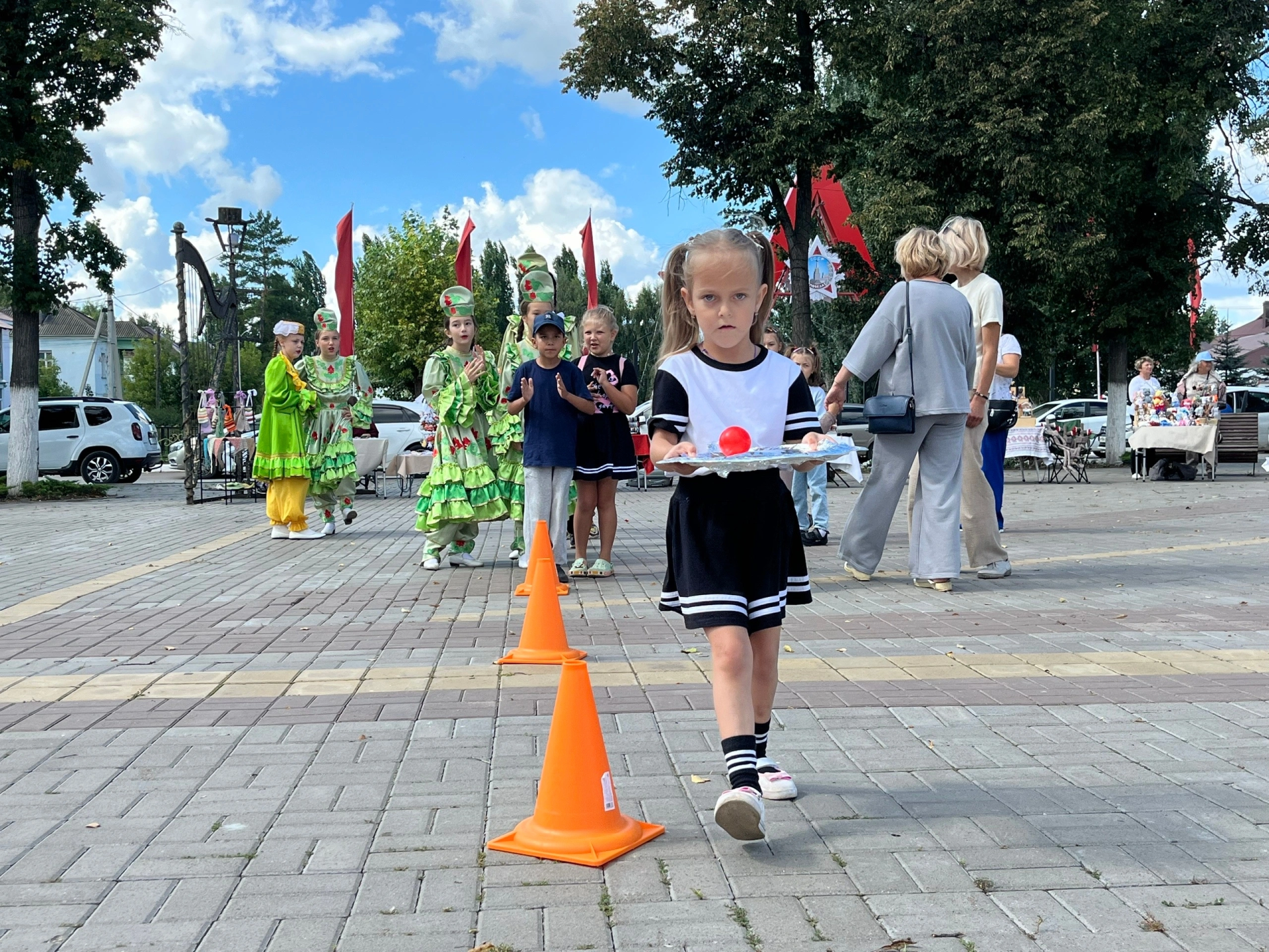 Ловкость, азарт и традиции: детская программа на Спасе