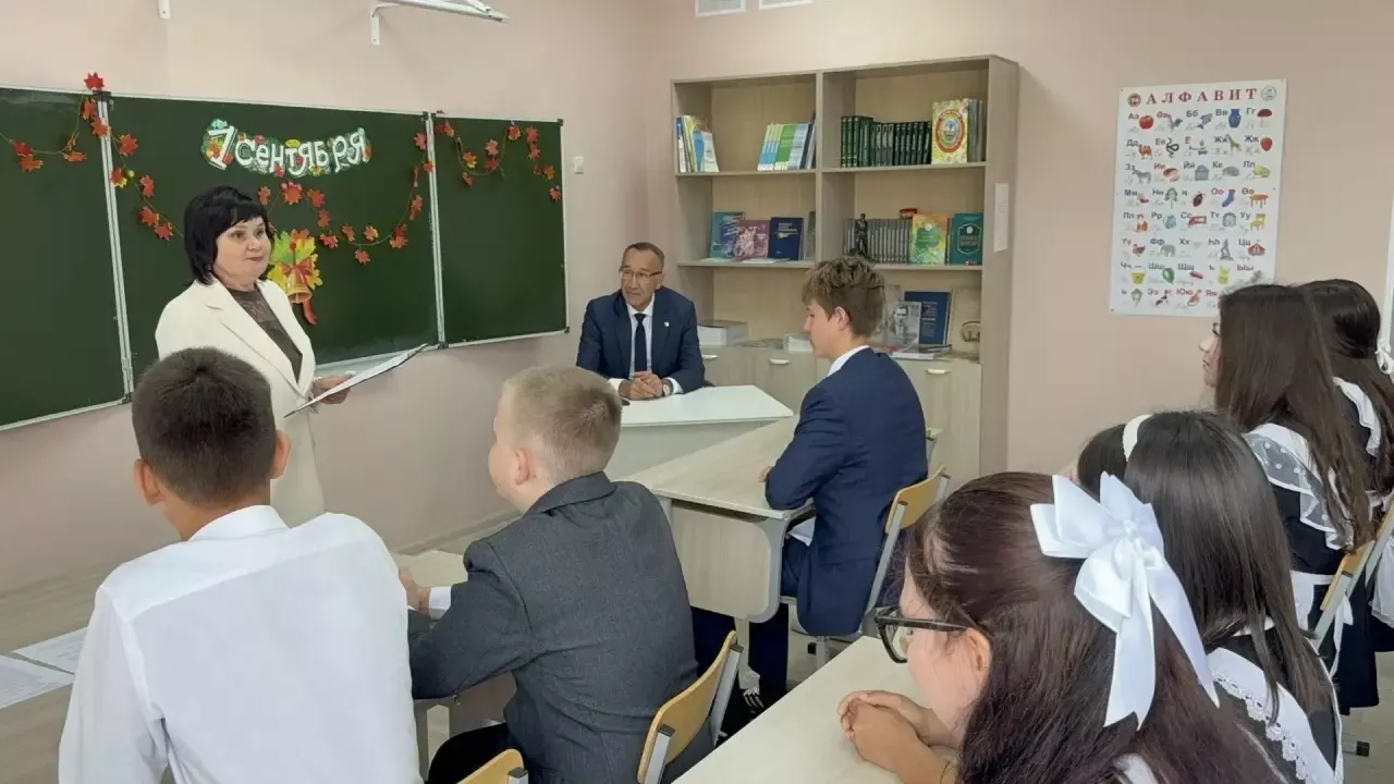 День знаний в селе Каразерик