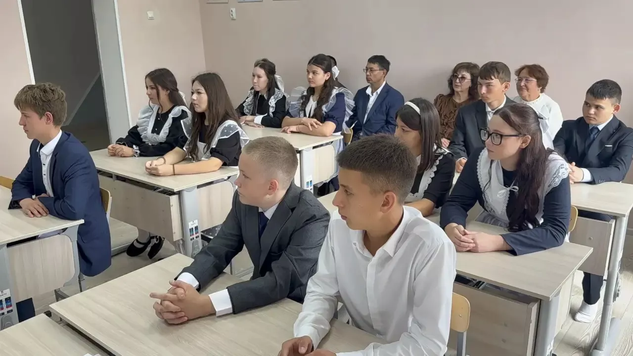 День знаний в селе Каразерик