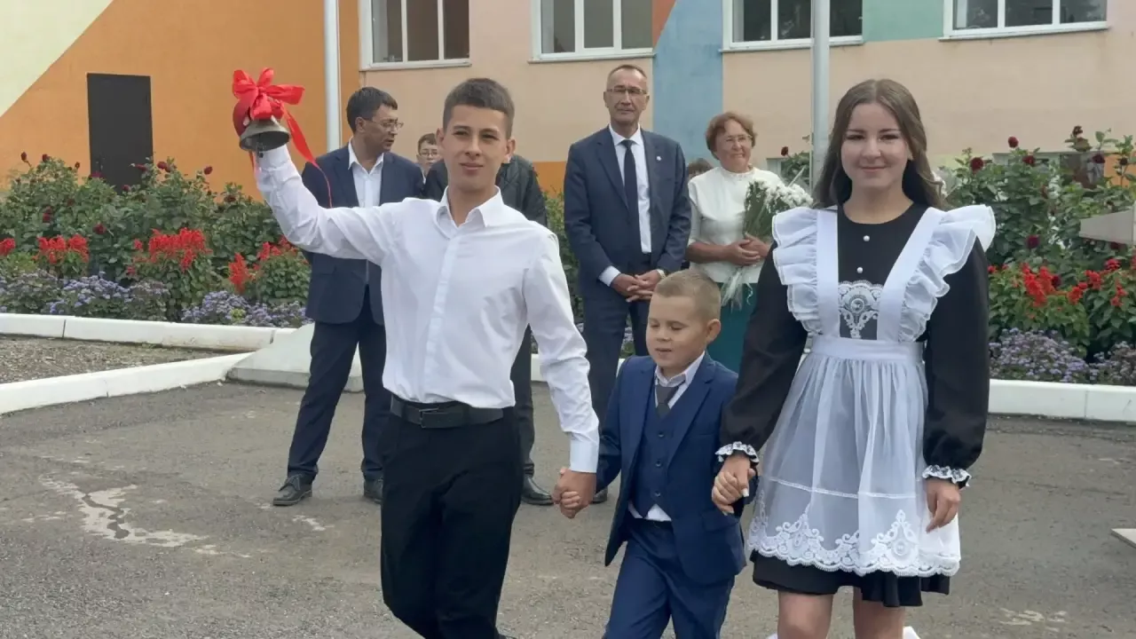 Школьные звонки оповестили о начале учебного года