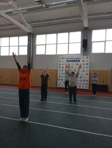 Спорт объединяет: теннис, гимнастика и отличное настроение