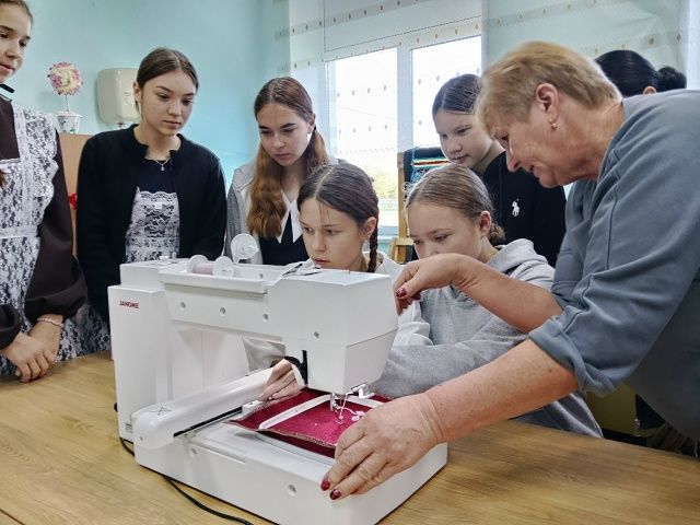 Традиции и технологии: как прошел мастер-класс «Народные узоры»