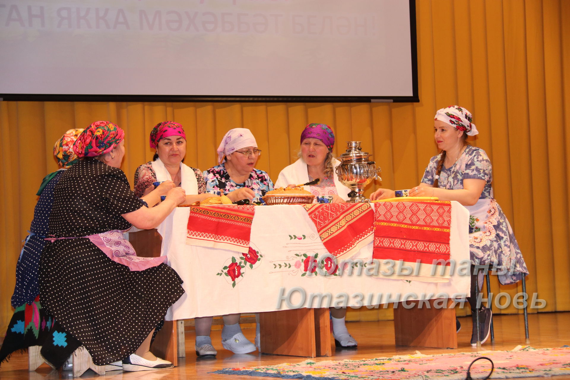 В районном Доме культуры прошел Гала-концерт самодеятельных творческих коллективов поселений