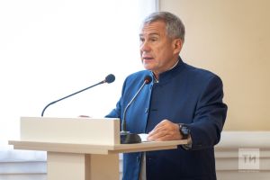 Минниханов присудил четырем деятелям культуры премии имени Тукая 2024 года