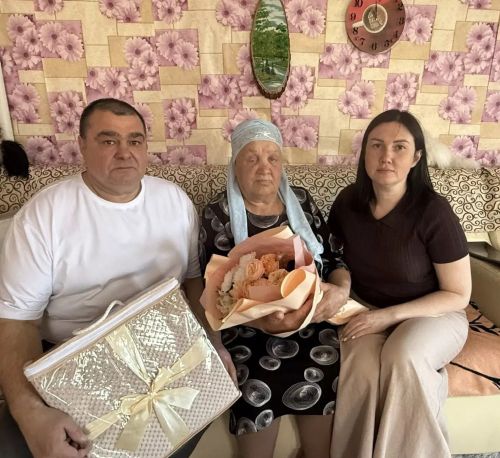 Сегодня в Кряш-Буляке с юбилеем поздравили маму героя, отдавшего жизнь в спецоперации