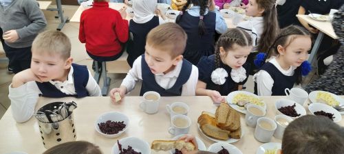 Прошёл контроль качества питания в школьной столовой родительским комитетом
