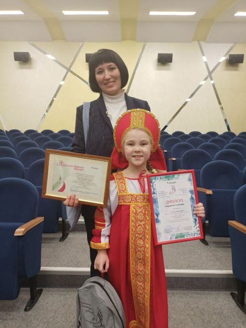 Юные солистки УДШИ покорили Альметьевск