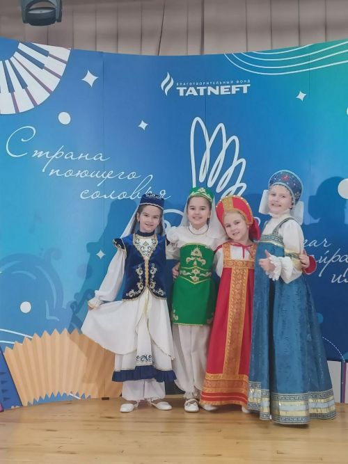 Юные солистки УДШИ покорили Альметьевск