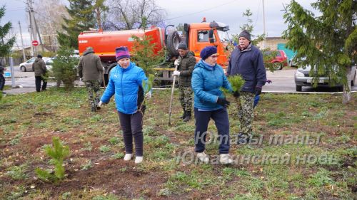 В Уруссинском сквере «Памяти воинам - интернационалистам» посажено сто сосен