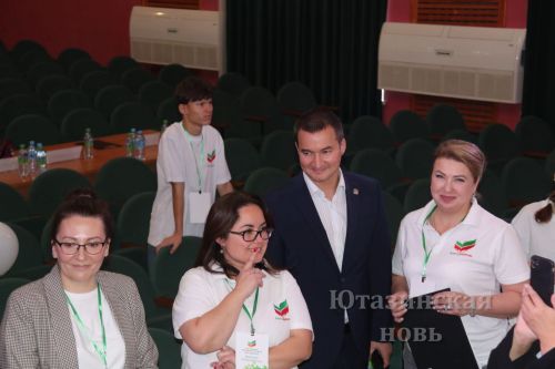Район мәдәният йортында волонтерлар слеты узды