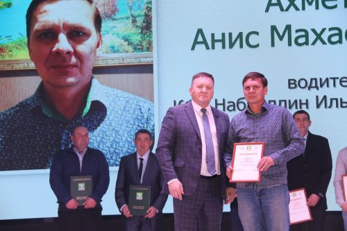 Слет передовиков производства напомнил непреложные истины
