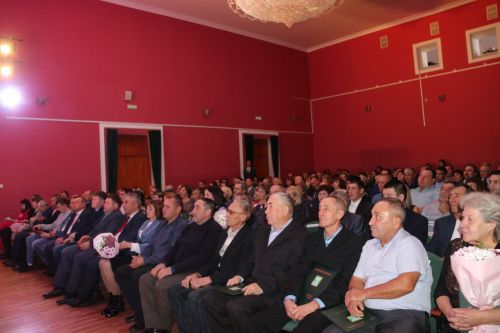 Слет передовиков производства напомнил непреложные истины