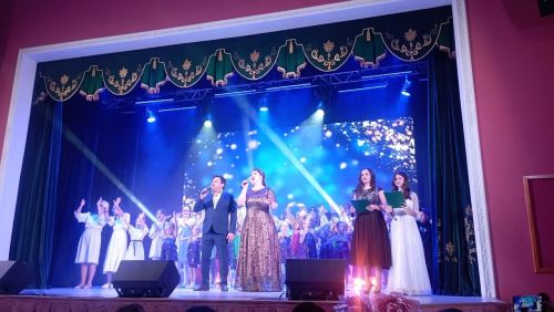 Концерт ко Дню матери прошел в районном Доме культуры