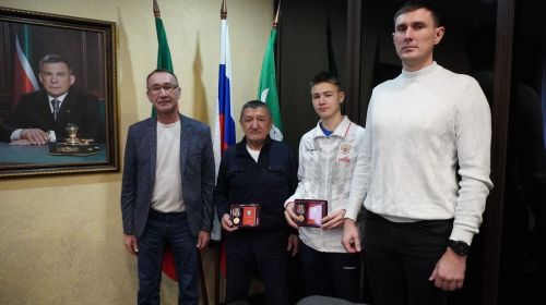 Самат пополнил спортивную копилку района