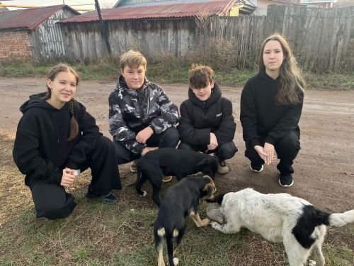 Уруссинские школьники помогают животным