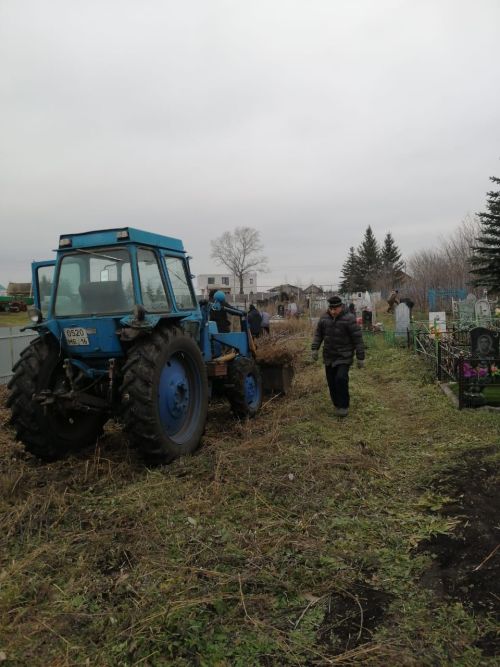 Сельчане организовали субботник