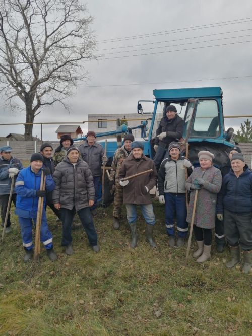 Сельчане организовали субботник