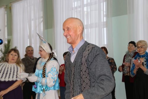 Дед Мороз со Снегурочкой пришли к активистам и представителям общественных организаций района