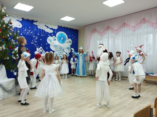 В подготовительной группе детского сада № 3 прошел новогодний утренник