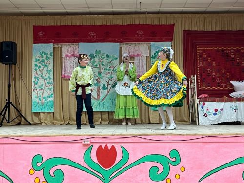 Творческие коллективы сельских поселений участвуют смотре-конкурсе художественной самодеятельности