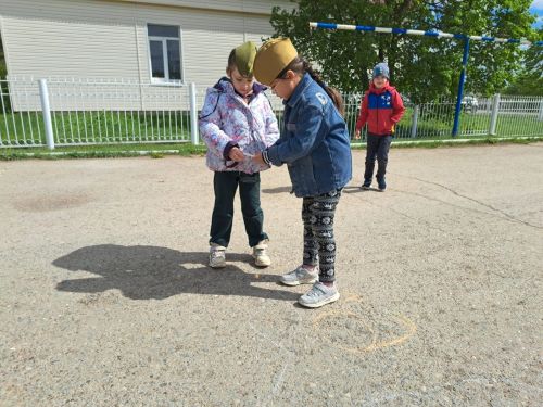 Конкурс детских рисунков на асфальте