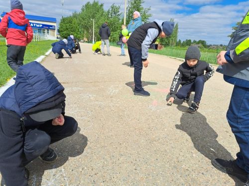 Конкурс детских рисунков на асфальте