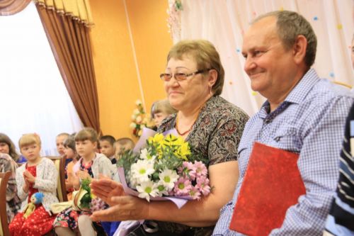 В честь Международного дня семьи в Уруссинском РДК состоялось чествование супружеских пар