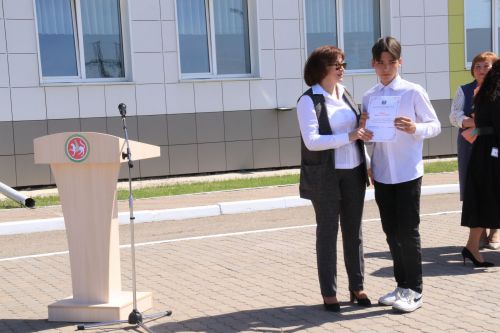 Прощай школа, здравствуй взрослая жизнь!