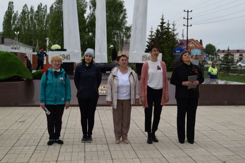 Детсадовцы маршировали у «Вечного огня»