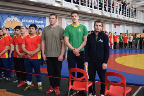 В Уруссу состоялось открытие Чемпионата Ютазинского района по национальной борьбе корэш