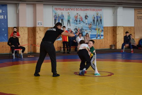В Уруссу состоялось открытие Чемпионата Ютазинского района по национальной борьбе корэш