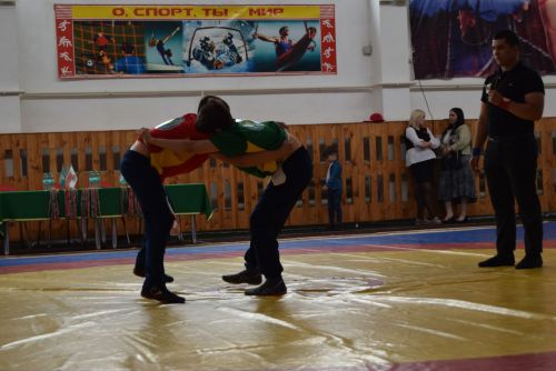 В Уруссу состоялось открытие Чемпионата Ютазинского района по национальной борьбе корэш